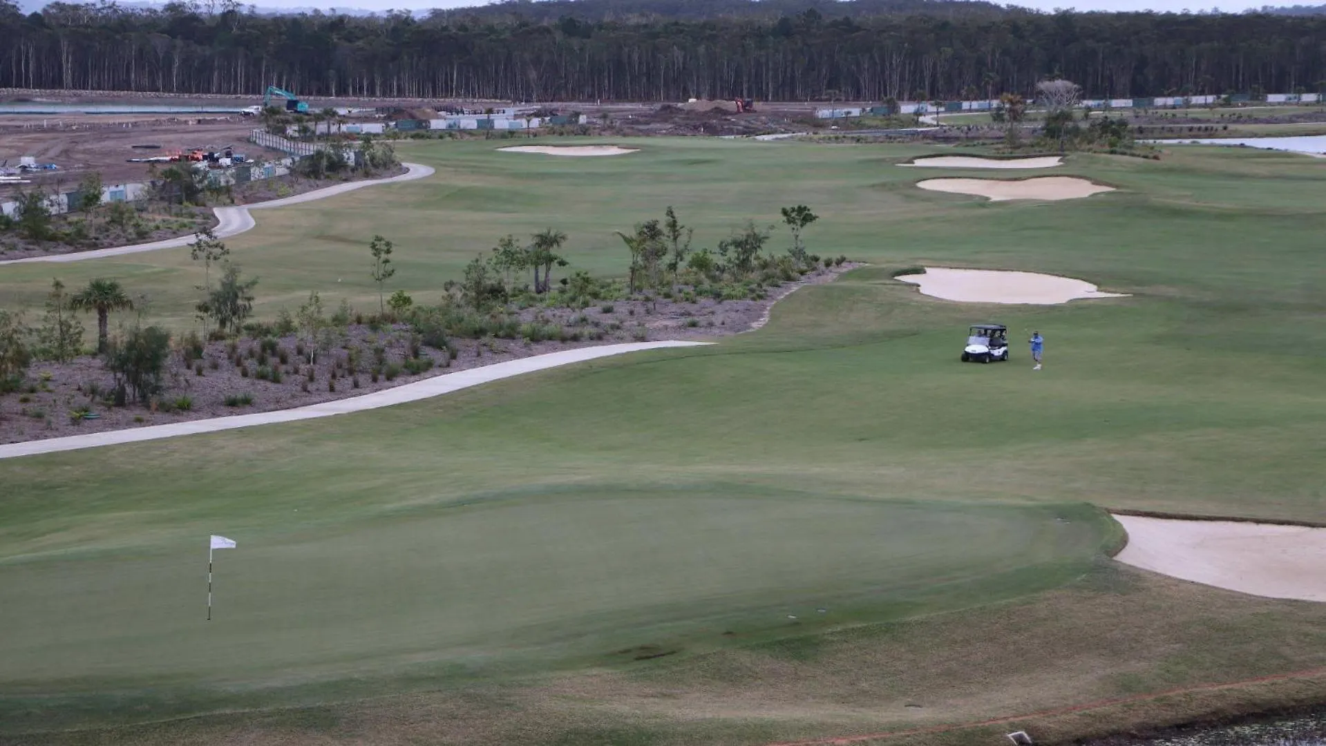 Spa Apartment - Beautiful Views Of Golf Course! Pelican Waters 0*,  Austrálie